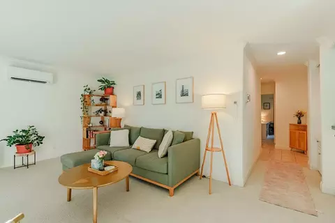 Living - 100 E Middlefield Rd 4h, Mountain View, CA 94043 photo 7 of 7