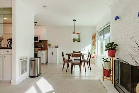 Dining - 100 E Middlefield Rd 4h, Mountain View, CA 94043 photo 3 of 3