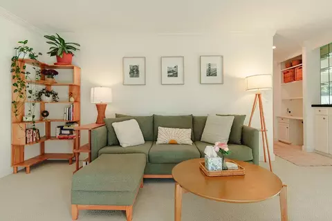 Living - 100 E Middlefield Rd 4h, Mountain View, CA 94043 photo 3 of 7
