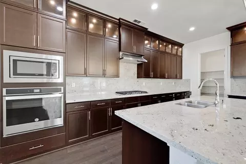 Kitchen - 2974 Bluffs Dr, Marina, CA 93933 photo 2 of 3