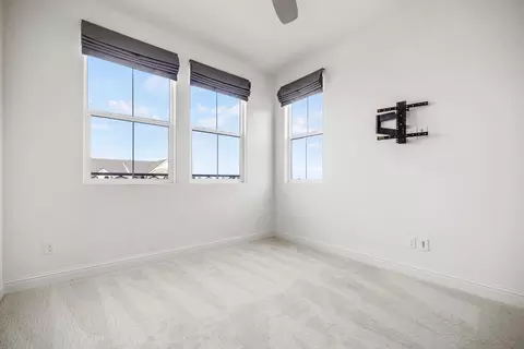 Bedroom - 2974 Bluffs Dr, Marina, CA 93933 photo 3 of 5