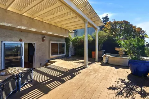 Exterior - 151 Wellington Pl, Vallejo, CA 94591 photo 5 of 7
