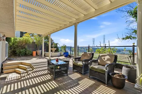 Exterior - 151 Wellington Pl, Vallejo, CA 94591 photo 4 of 7