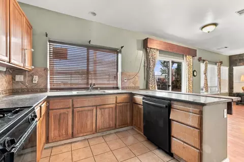 Kitchen - 151 Wellington Pl, Vallejo, CA 94591 photo 1 of 4