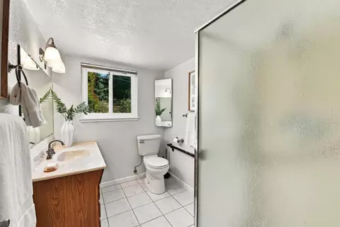 Bath - 36086 Malta Pl, Fremont, CA 94536 photo 5 of 5