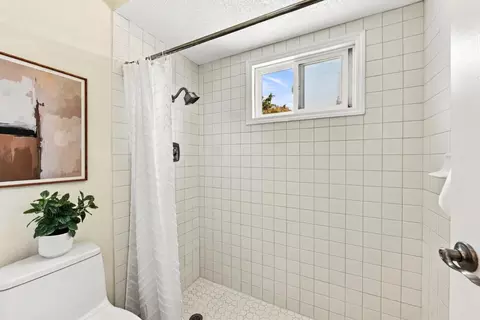Bath - 36086 Malta Pl, Fremont, CA 94536 photo 3 of 5