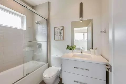 Bath - 300 Helen Dr, Millbrae, CA 94030 photo 4 of 6