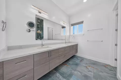 Bath - 4683 Proctor Rd, Castro Valley, CA 94546 photo 1 of 10