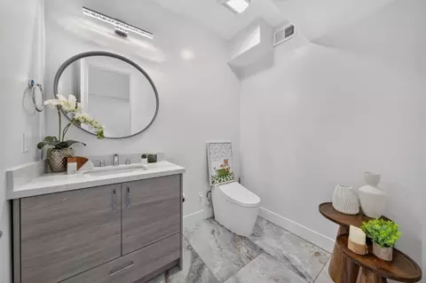 Bath - 4683 Proctor Rd, Castro Valley, CA 94546 photo 6 of 10