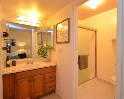 Bath - 629 Millich Dr, Campbell, CA 95008 photo 2 of 3