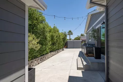 Exterior - 1600 Ark St, San Mateo, CA 94403 photo 4 of 6