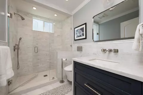 Bath - 1600 Ark St, San Mateo, CA 94403 photo 2 of 4
