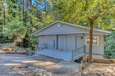 46 Woodwardia Ave, Felton, CA 95018