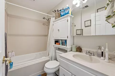 Bath - 2309 Palmetto Ave, Pacifica, CA 94044 photo 2 of 2