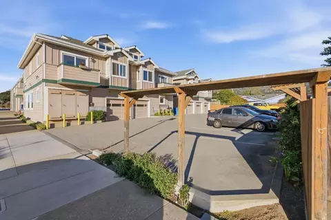 Exterior - 2309 Palmetto Ave, Pacifica, CA 94044 photo 7 of 9
