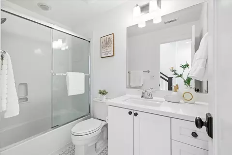 Bath - 631 Allerton Loop, Campbell, CA 95008 photo 1 of 5