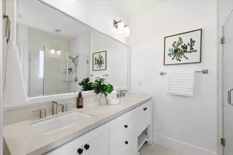 Bath - 631 Allerton Loop, Campbell, CA 95008 photo 2 of 5