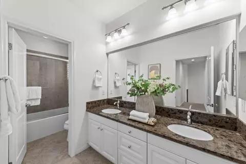 Bath - 75 Brindisi, Irvine, CA 92618 photo 3 of 3