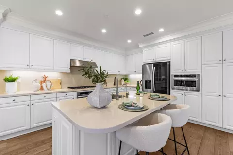 Kitchen - 75 Brindisi, Irvine, CA 92618 photo 2 of 3