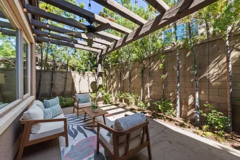 Exterior - 75 Brindisi, Irvine, CA 92618 photo 2 of 2