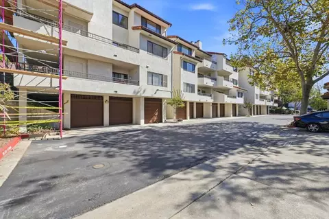Exterior - 22103 Vista Del Plaza Ln 7, Hayward, CA 94541 photo 4 of 7