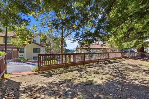 Exterior - 22103 Vista Del Plaza Ln 7, Hayward, CA 94541 photo 5 of 7