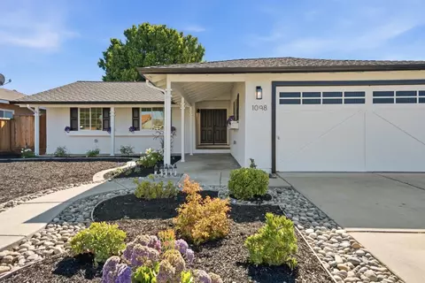 1098 Cheswick Dr, San Jose, CA 95121