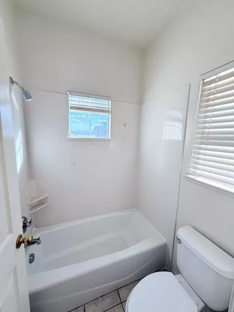 Bath - 1359 Jenner Dr, Merced, CA 95348 photo 5 of 6