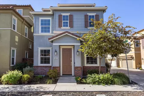 845 Fan Palm Ln, Brentwood, CA 94513