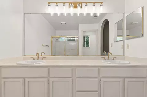 Bath - 4159 Blossom Ct, Oakley, CA 94561 photo 4 of 8