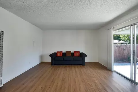 2281 Brentwood Ct, East Palo Alto, CA 94303