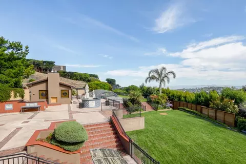 Exterior - 280 Round Hill Rd, Tiburon, CA 94920 photo 11 of 20