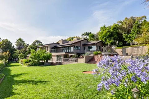 Exterior - 280 Round Hill Rd, Tiburon, CA 94920 photo 3 of 20