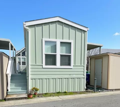 1730 Commercial Way 31, Santa Cruz, CA 95065
