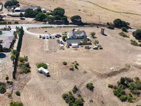 View/Area - 350 Harrison Rd, Salinas, CA 93907 photo 2 of 5