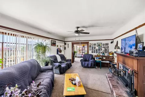 Living - 350 Harrison Rd, Salinas, CA 93907 photo 1 of 2