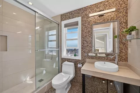 Bath - 45 El Bonito Way, Millbrae, CA 94030 photo 5 of 7