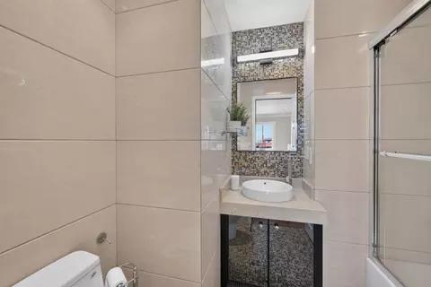Bath - 45 El Bonito Way, Millbrae, CA 94030 photo 6 of 7