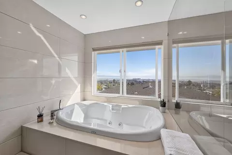 Bath - 45 El Bonito Way, Millbrae, CA 94030 photo 3 of 7