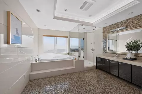 Bath - 45 El Bonito Way, Millbrae, CA 94030 photo 1 of 7
