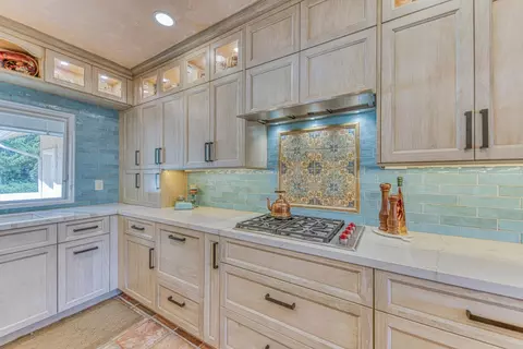 Kitchen - 17814 Gail Ct, Salinas, CA 93907 photo 2 of 9