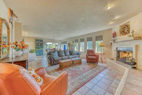 Living - 17814 Gail Ct, Salinas, CA 93907 photo 4 of 6