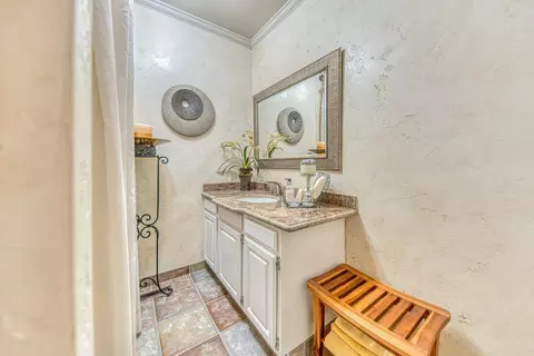 Bath - 17814 Gail Ct, Salinas, CA 93907 photo 3 of 4