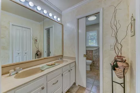 Bath - 17814 Gail Ct, Salinas, CA 93907 photo 1 of 4