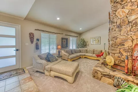 Living - 17814 Gail Ct, Salinas, CA 93907 photo 1 of 6