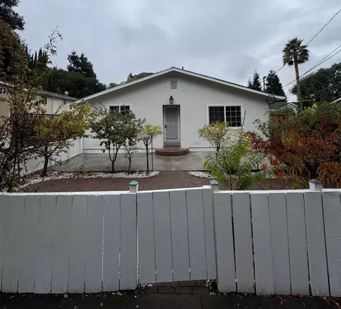 136 Donohoe St, East Palo Alto, CA 94303