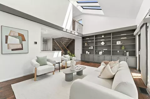 858 Arbor Rd, Menlo Park, CA 94025