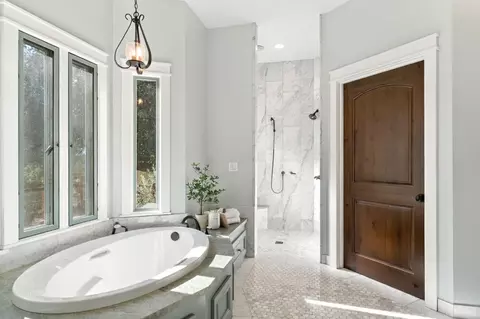 Bath - Roop Rd, Gilroy, CA 95020 photo 2 of 3
