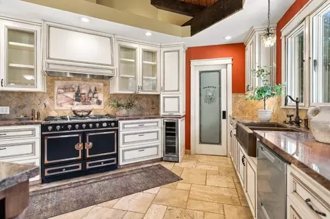 Kitchen - Roop Rd, Gilroy, CA 95020 photo 1 of 7