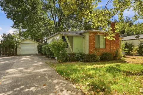 705 Loma St, Redding, CA 96003